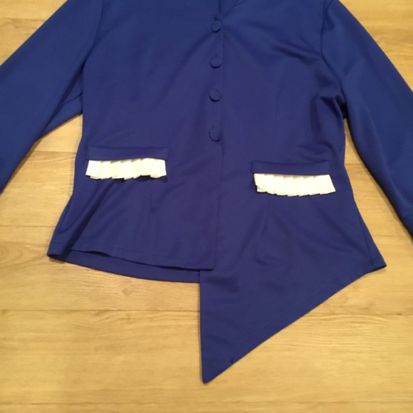 Women’s Button Flared Sleeve Top - Picture 5 of 7